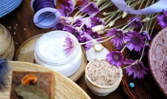 Bellezza naturale creare cosmetici fai da te con erbe officinali