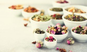 Svelare i segreti delle tisane, perché optare per le erbe sfuse nei vostri infusi