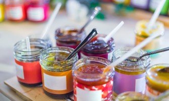 Marmellate e conserve artigianali, aggiungi un tocco erbaceo per una colazione salutare