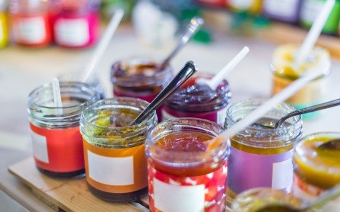 Marmellate e conserve artigianali, aggiungi un tocco erbaceo per una colazione salutare Marmellate e conserve artigianali, aggiungi un tocco erbaceo per una colazione salutare