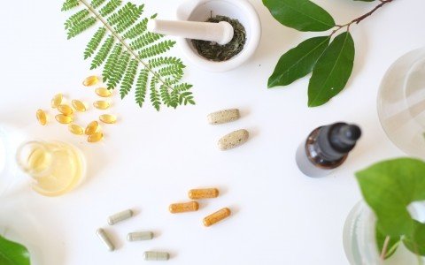 Integratori naturali: benefici e guida alla scelta Integratori naturali: benefici e guida alla scelta