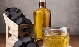 Liquore alla liquirizia: benefici per la salute e ricette originali