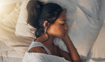 Rimedi naturali per migliorare il sonno in estate