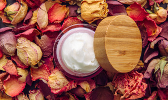 Crema viso nutriente con rosa mosqueta e calendula fai-da-te