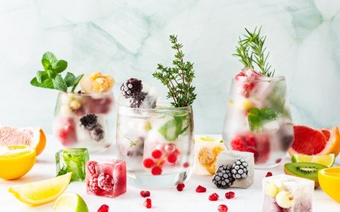 Gelati e granite con infusi di piante officinali: ricette salutari per l'estate Gelati e granite con infusi di piante officinali: ricette salutari per l'estate
