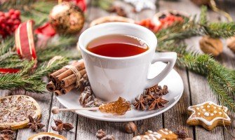 Scoprite la miscele di tè natalizie perfette