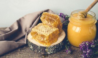 La pappa reale fresca, elisir della natura per una salute e un benessere ottimali