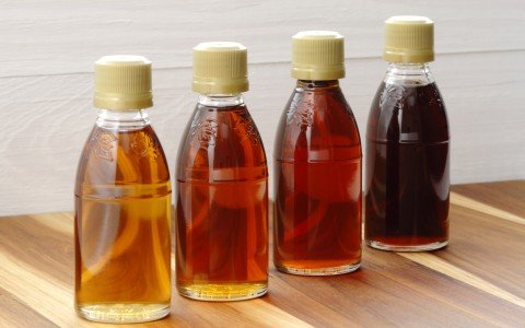 Sciroppi medicinali a base di erbe Sciroppi medicinali a base di erbe