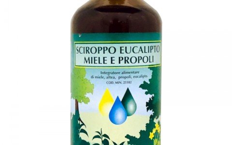 Sciroppo eucalipto miele e propoli – elimina le secrezioni polmonari e favorisce l’idratazione delle vie respiratorie Sciroppo eucalipto miele e propoli – elimina le secrezioni polmonari e favorisce l’idratazione delle vie respiratorie