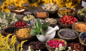 Erbe e tisane che curano la febbre