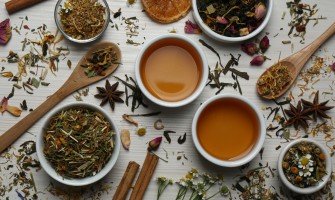 Tisane ed erbe contro il dolore di stomaco